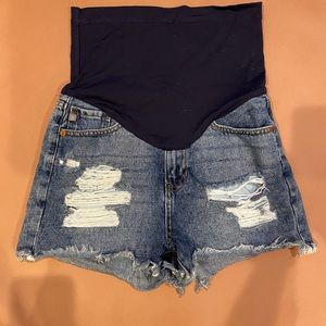 PinkBlush Maternity Shorts - small